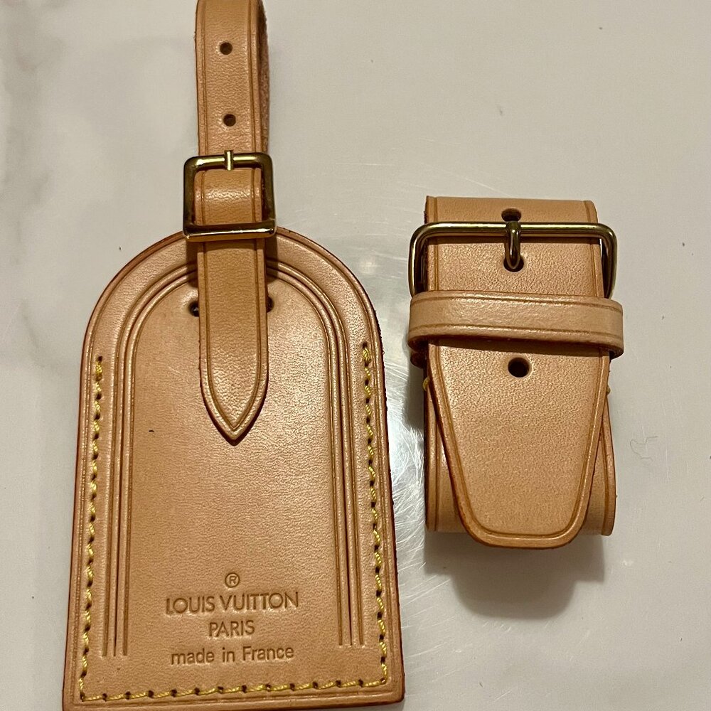 Louis Vuitton  Poignet and Luggage Tag Set - PRISTINE